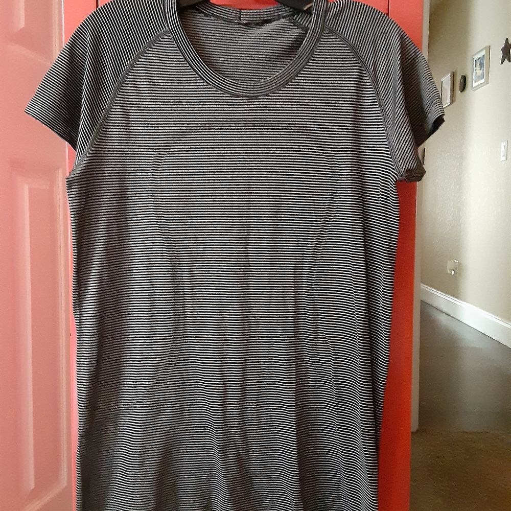 Lululemon Swiftly Tech Hyper Stripe Black Shirt Sold!!! - Picture 3 of 12